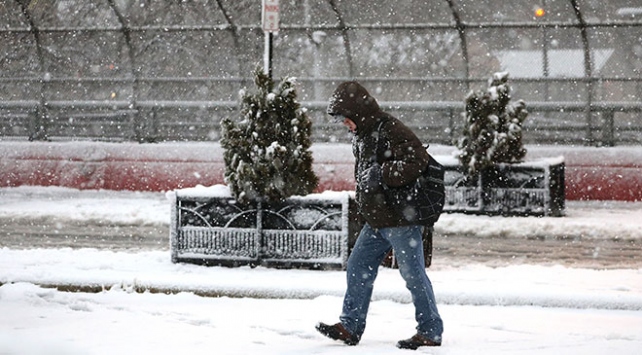 ABD’de kar fırtınası hayatı felç etti