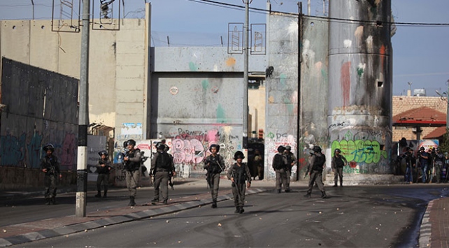İsrail ordusu Nablus’un giriş kapılarını kapattı