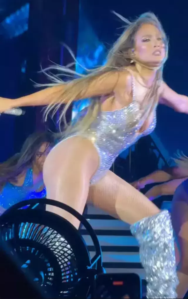Jennifer Lopez, İstanbul'u adeta salladı