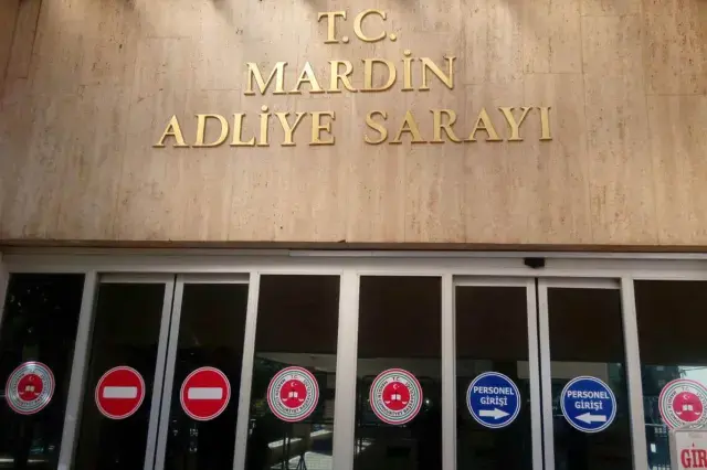 Mirastan pay almak için babasının aracına bomba koydu